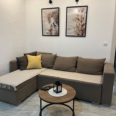 Mila Deluxe Appartement Peraía Buitenkant foto